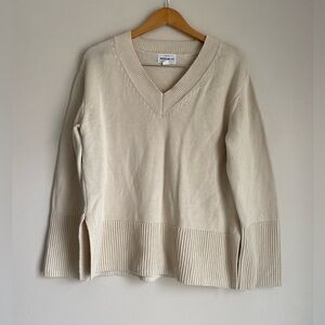For the Republic cream-colored V-neck sweater XL